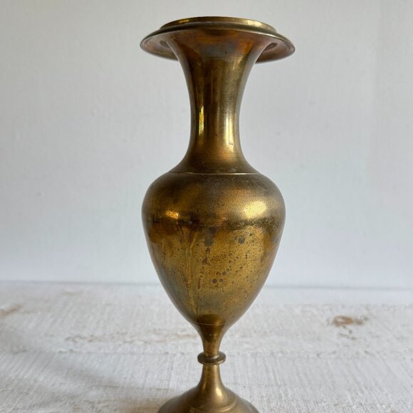 Vintage Brass Vase with Simple Detailing - Made in India - Picture 4 of 10